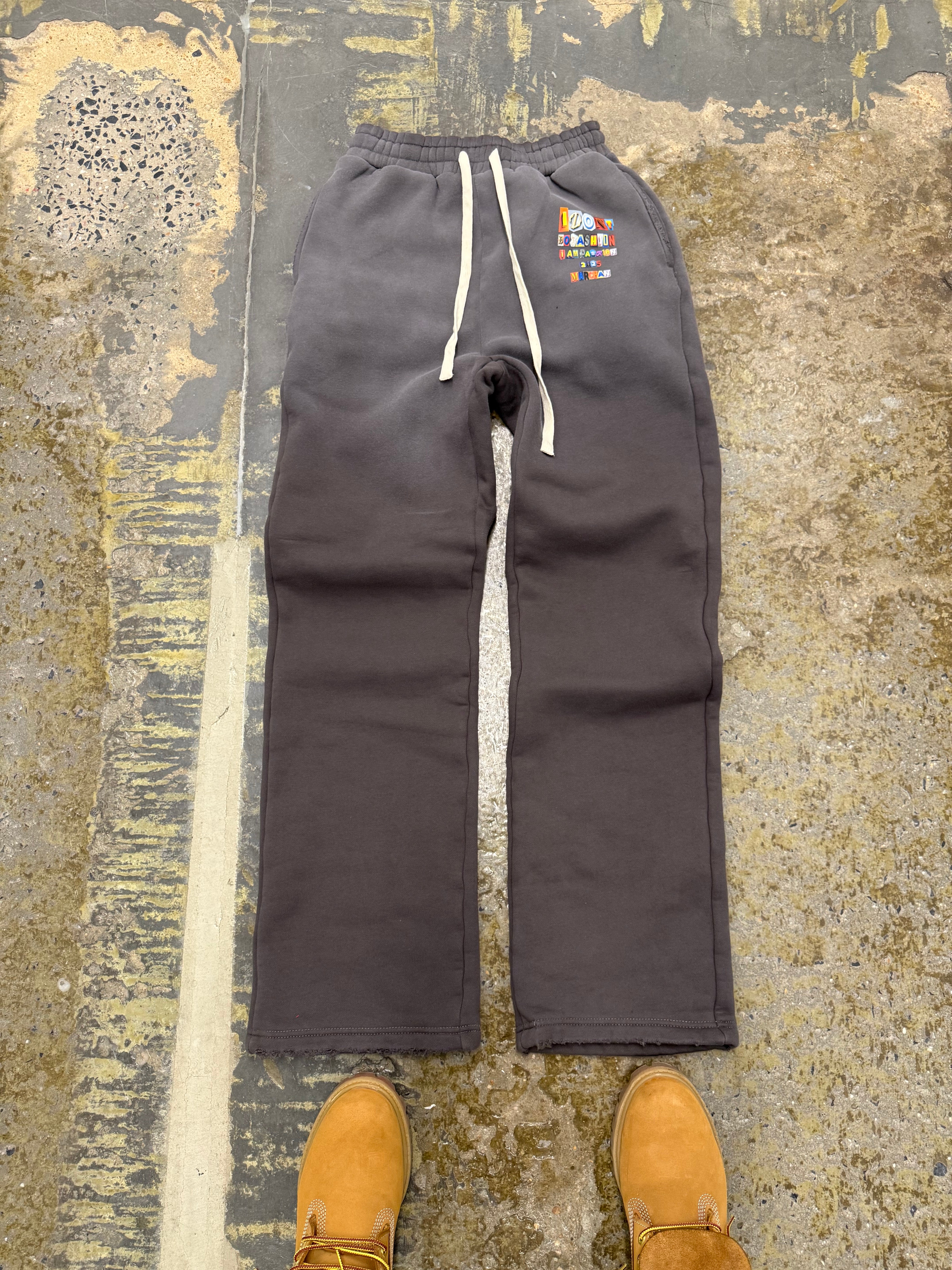 "I AM FASHION" SWEATPANTS - GRAY