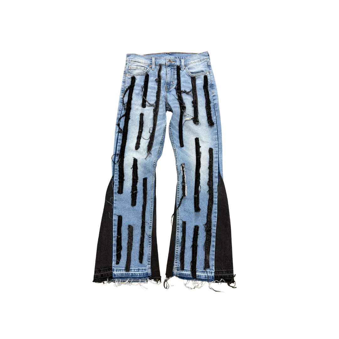 LINEAR FLARE JEANS